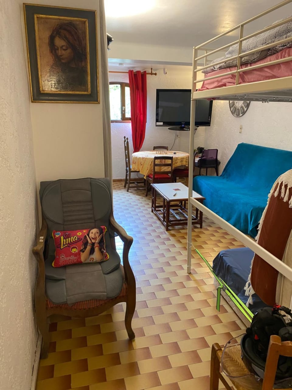 Photo of the whole room