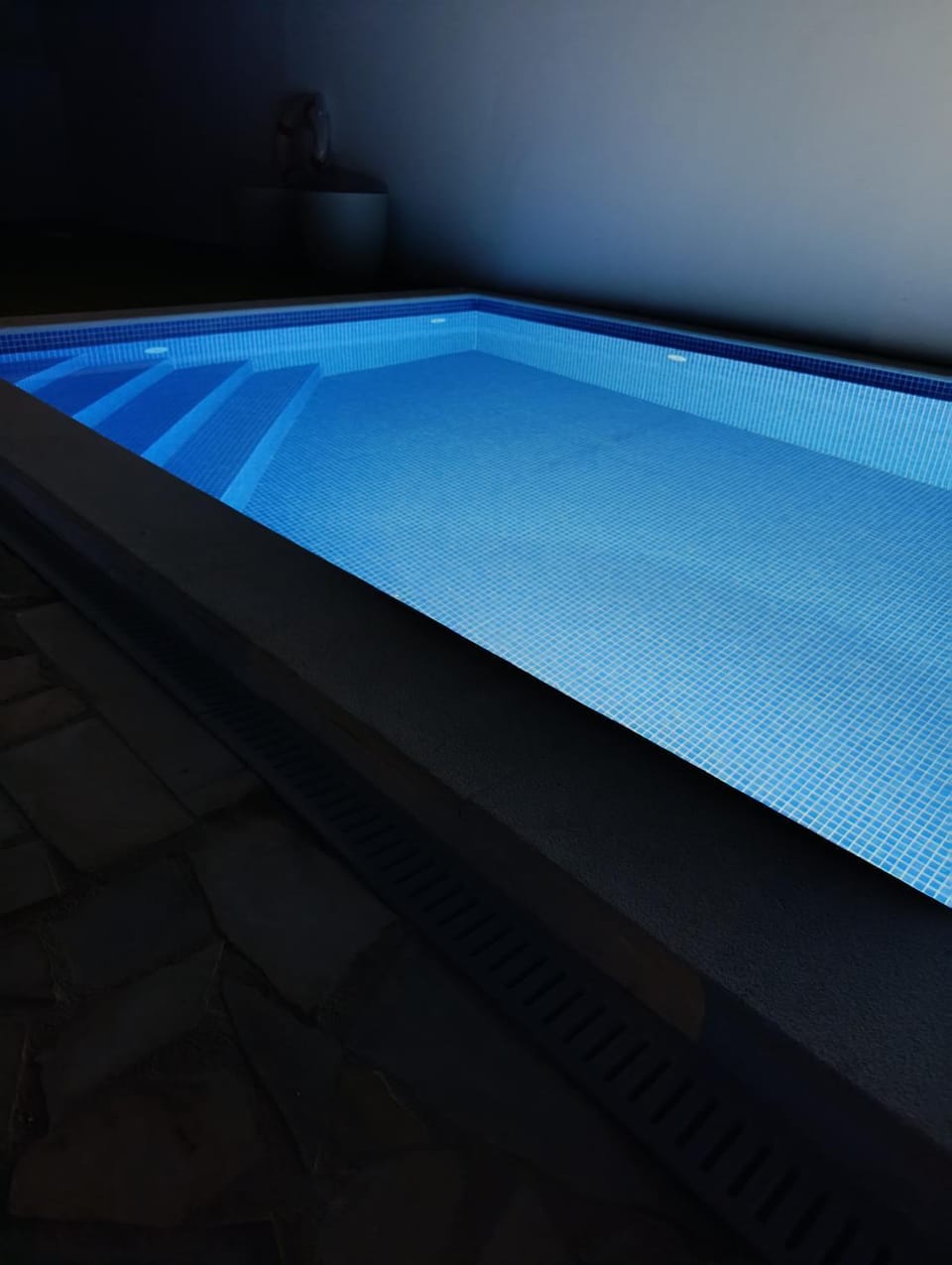 Swimming pool, Swimming pool