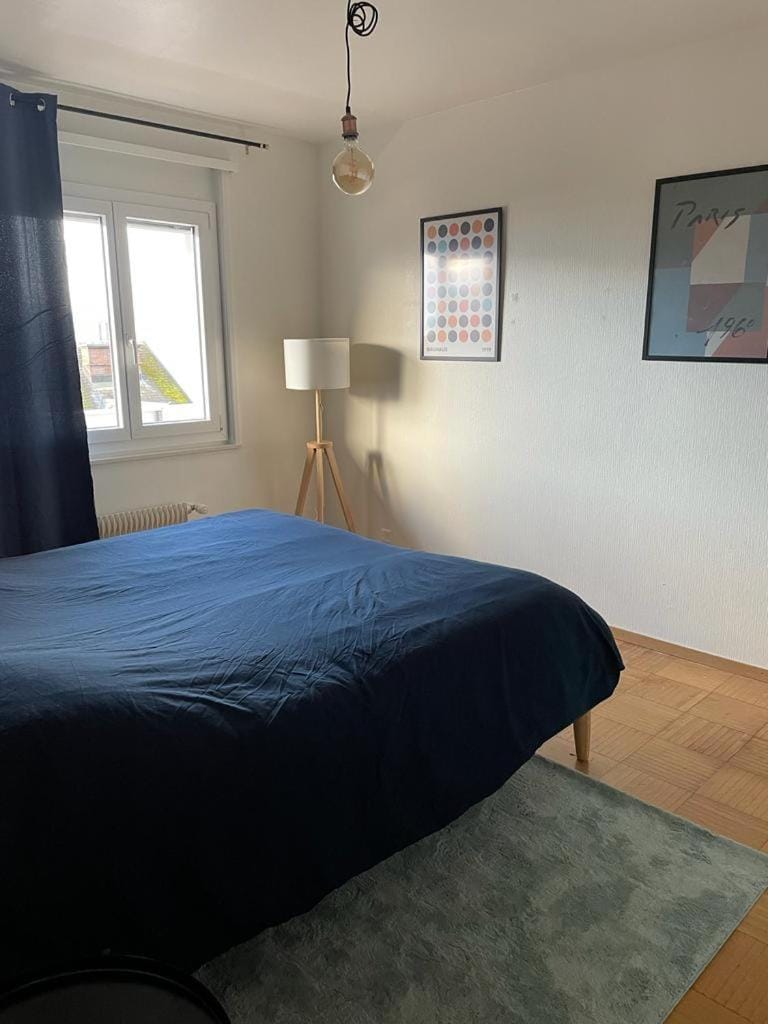 Bed, View (from property/room), Photo of the whole room, Seating area, Bedroom, City view, Garden view, Lake view, Landmark view, Mountain view, Street view