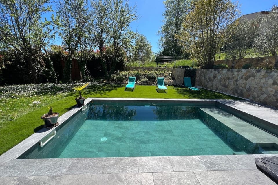 Day, Natural landscape, Garden, Pool view, Swimming pool, sunbed