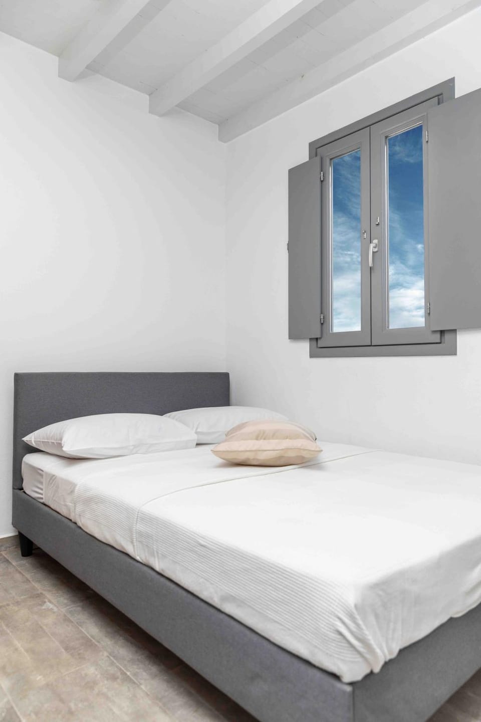 Property building, Living room, Bedroom