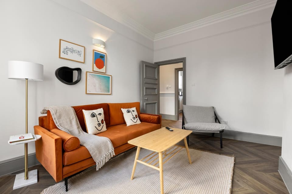 Kula London - Covent Garden Maiden Lane Apartment in City of Westminster