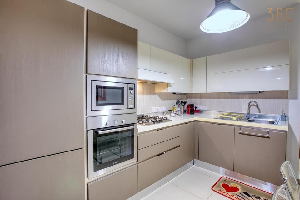 Kitchen or kitchenette, dishwasher, minibar, oven, pet friendly, stove, toaster