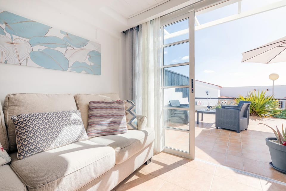 Balcony/Terrace, Living room