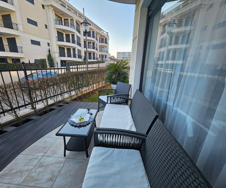 Garden, Balcony/Terrace