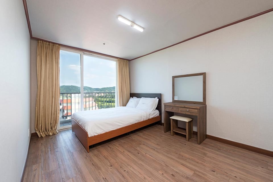 Bed, Balcony/Terrace, Photo of the whole room