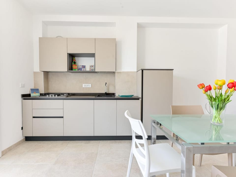 Kitchen or kitchenette