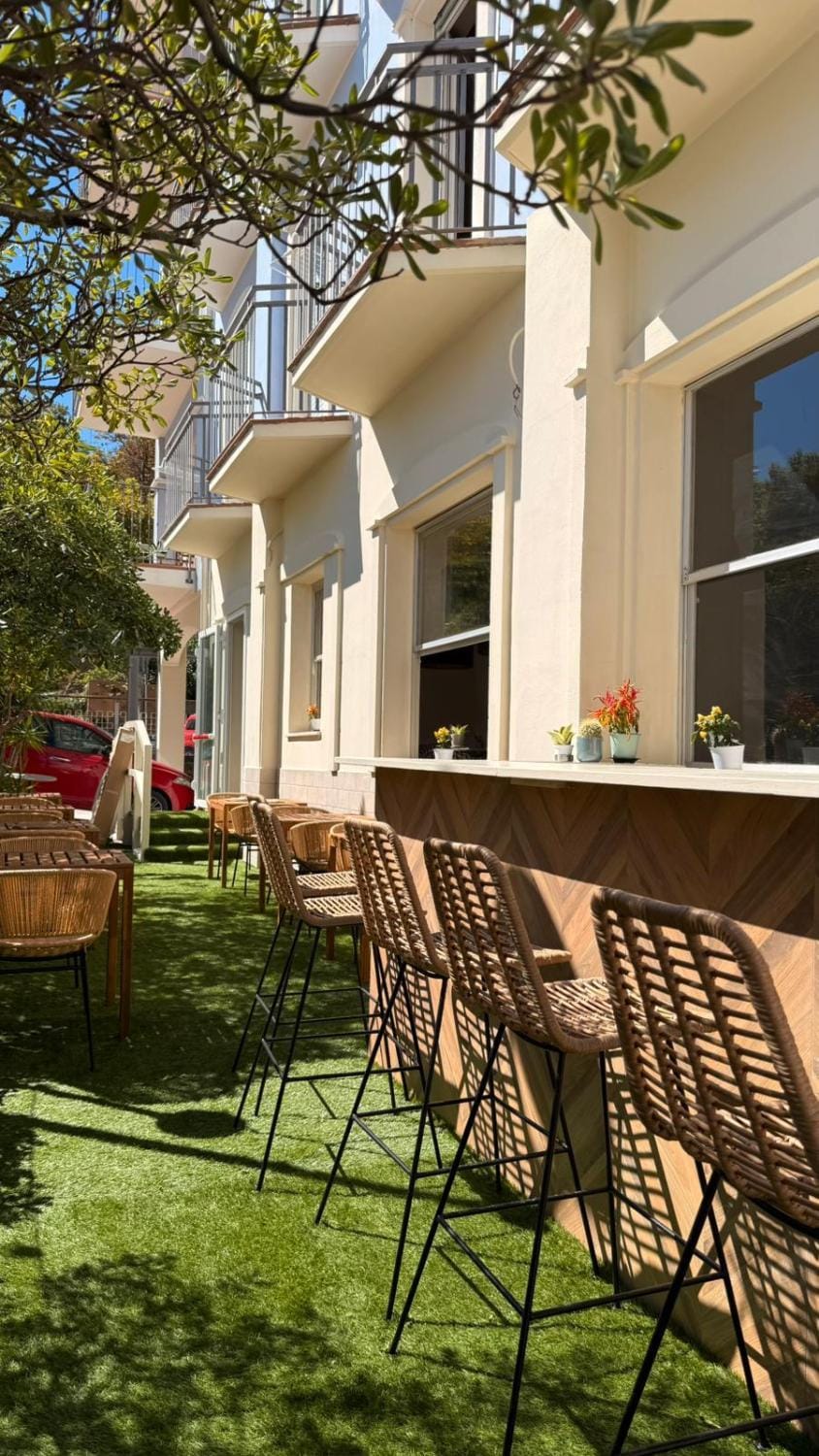 Property building, Patio, Garden