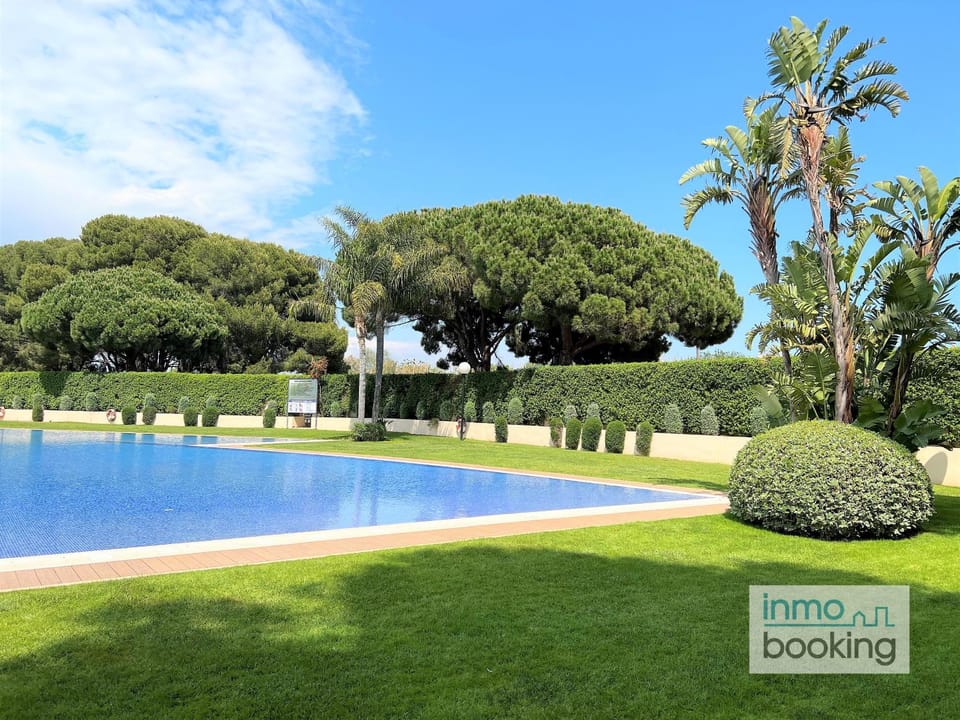 Garden, Swimming pool
