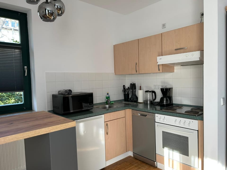 Coffee/tea facilities, Kitchen or kitchenette, dishwasher, oven, pet friendly, stove, toaster