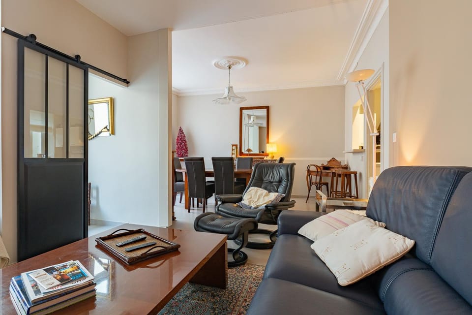 Property building, Living room