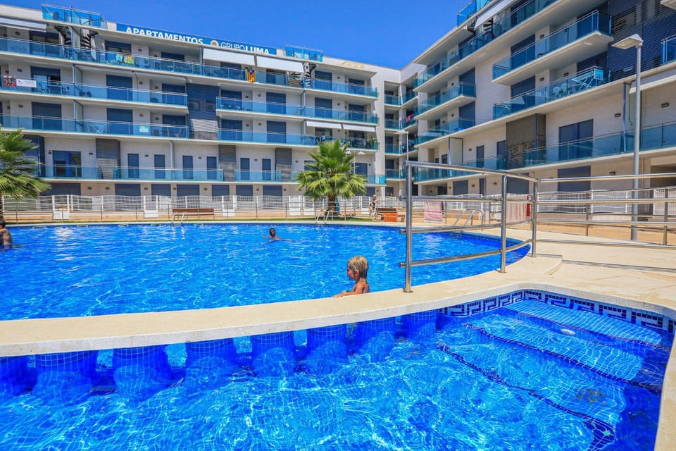 LITORAL COSTA DORADA - AUGUSTA 4D Only Families Apartment in Cambrils