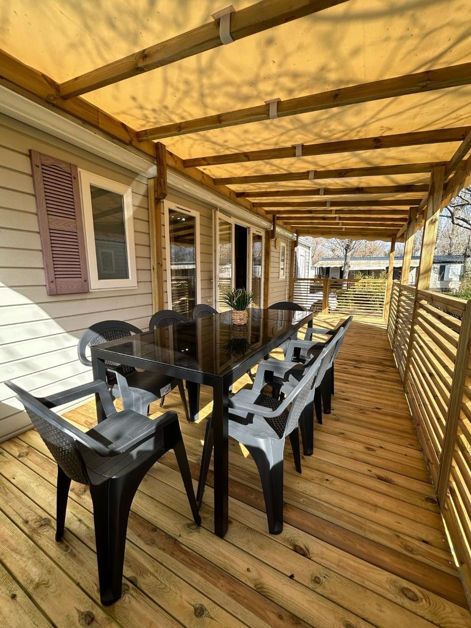 Patio, Dining area