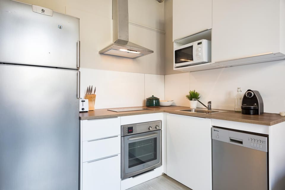 Kitchen or kitchenette, kitchen