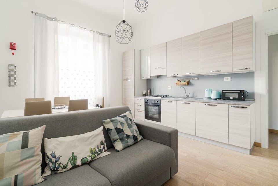 Kitchen or kitchenette, Living room