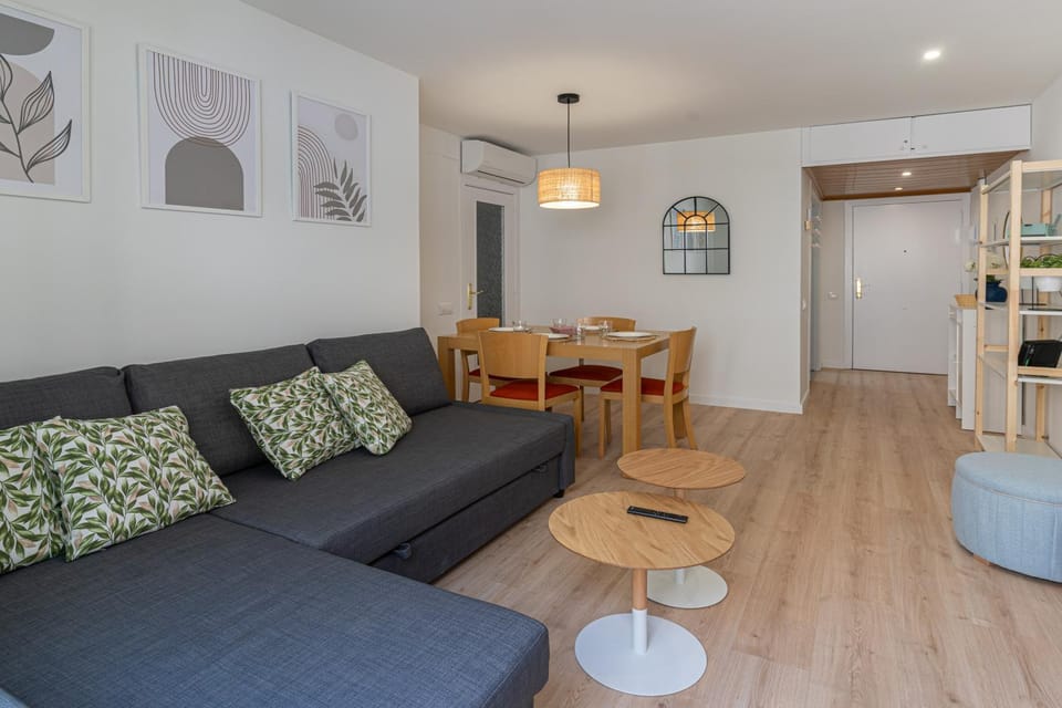Acogedor apartamento en Camp Nou Apartment in L'Hospitalet de Llobregat