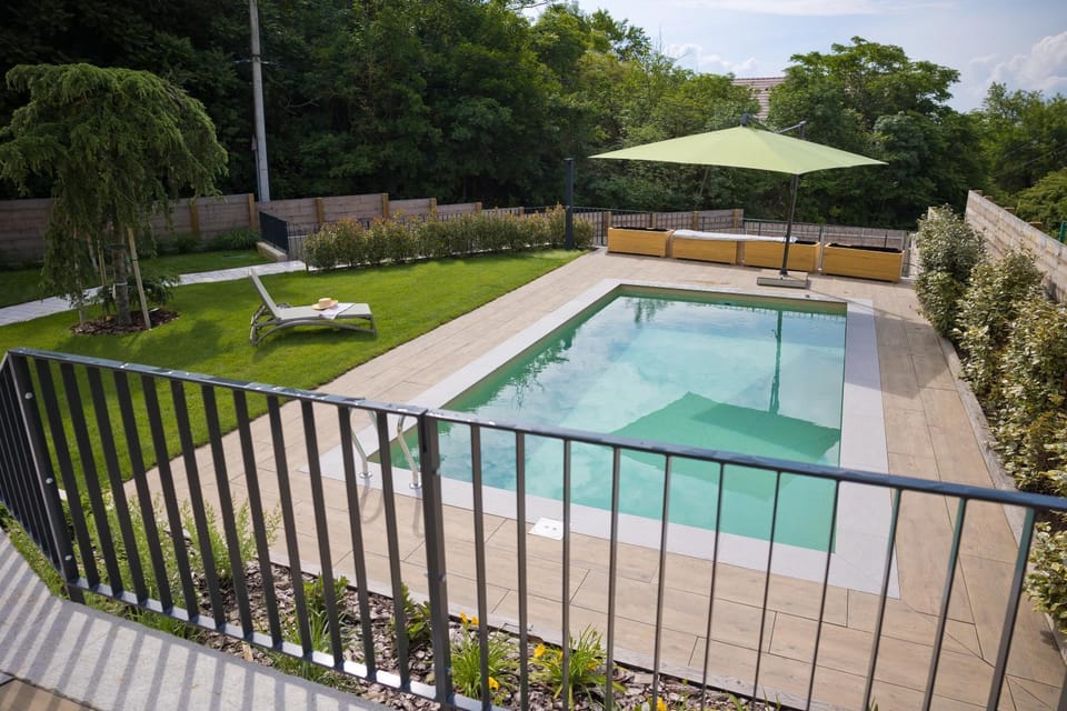 Garden view, Pool view