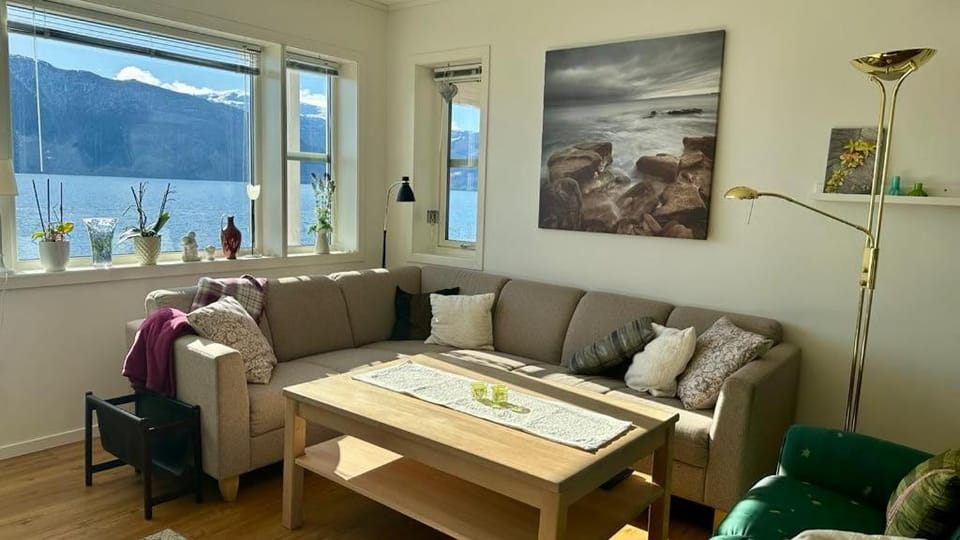 Live right by the Sognefjord Apartment in Vestland
