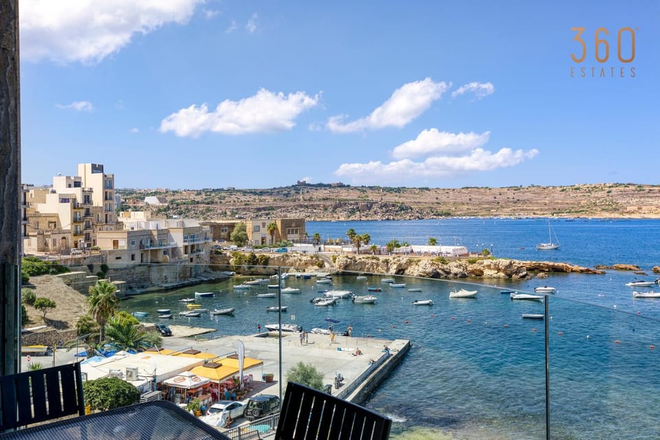 Nearby landmark, Natural landscape, Lake view, River view, Sea view