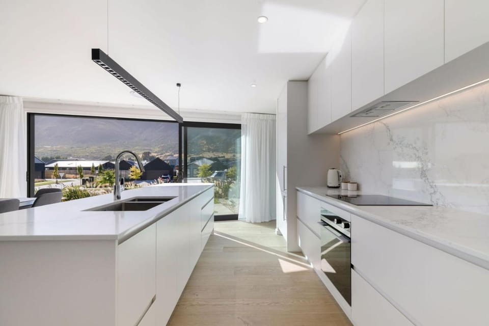 Remarkable views - Hanleys House in Otago
