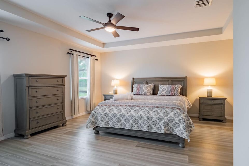 Bed, Bedroom