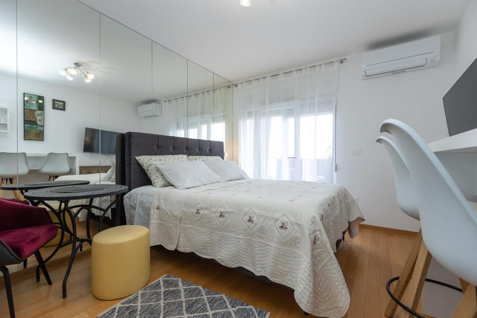Teny apartment with balcony and private parking Apartment in Zadar