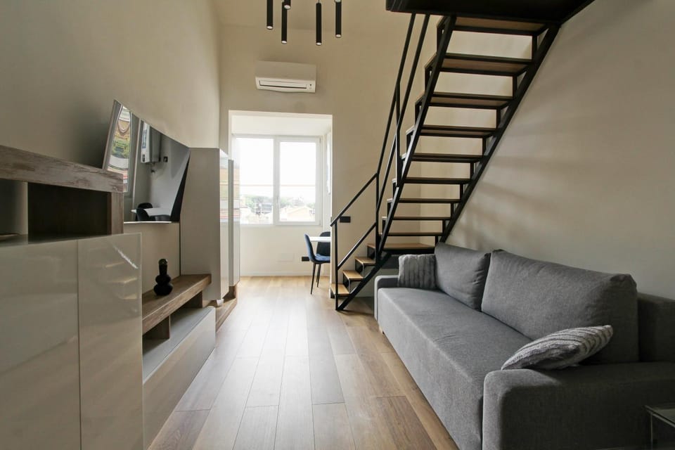 Communal lounge/ TV room, TV and multimedia, Living room, Evening entertainment, air conditioner