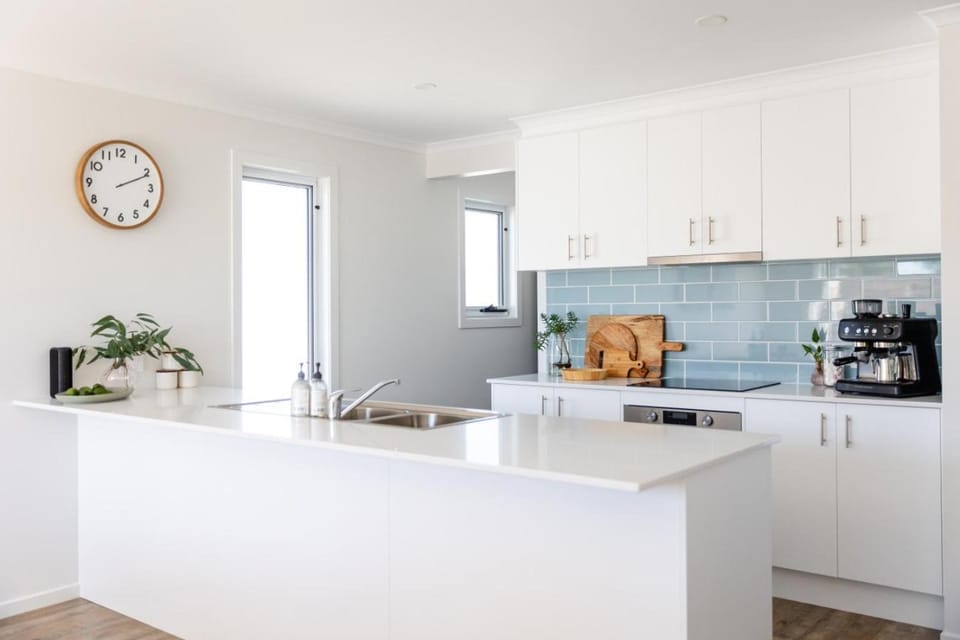 Broadbeach House- Inverloch House in Inverloch