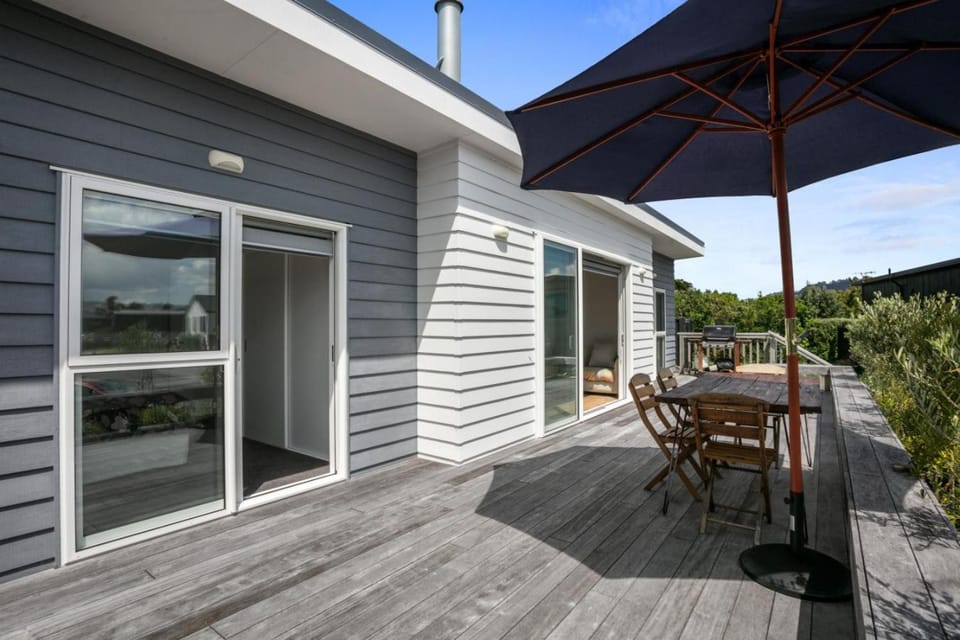 BBQ facilities, Balcony/Terrace, Balcony/Terrace, Dining area, Quiet street view