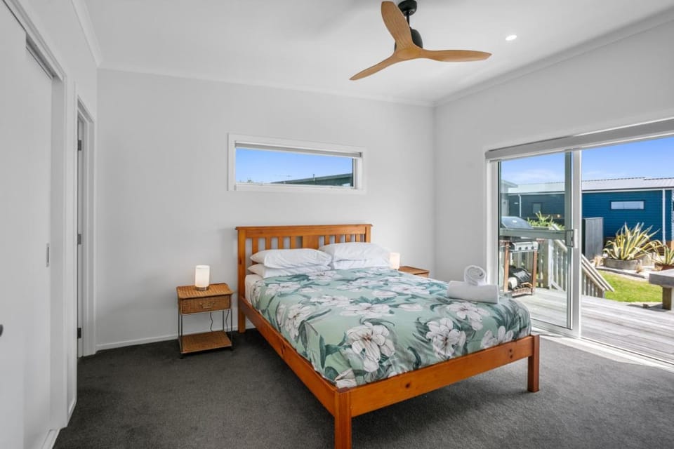 Balcony/Terrace, Bedroom, wardrobe