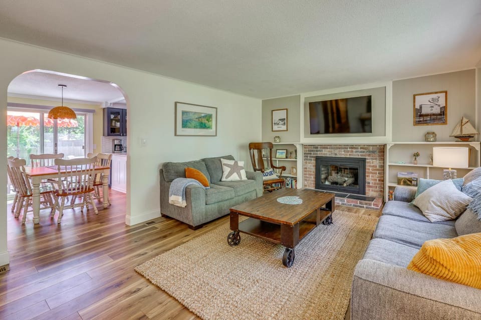 Bike to Cape Cod Sights: Home w/ Backyard Oasis House in North Eastham
