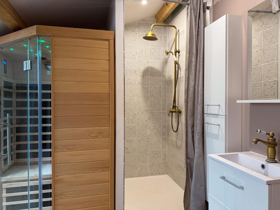 Shower, Bathroom