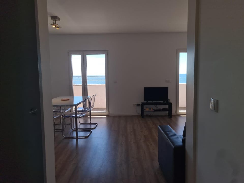 Bright by the Beach - by CoH Apartment in Lisbon District