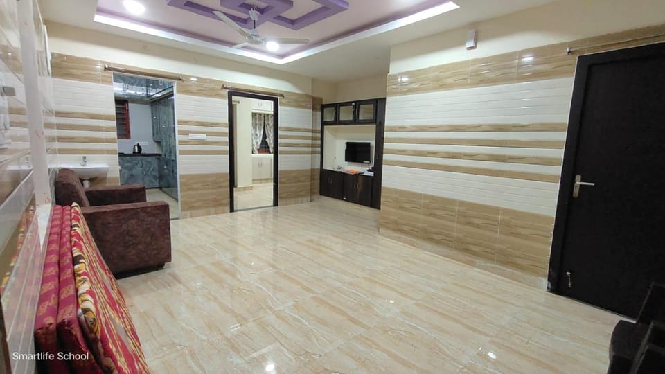 TV and multimedia, Living room, Seating area, air conditioner