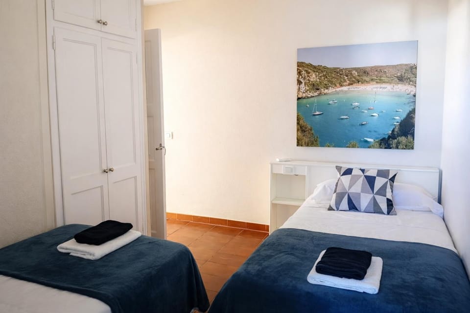 Property building, Living room, Bedroom