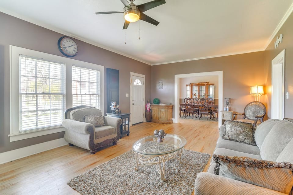 10 Mi to Caddo Lake: Charming Cottage in Vivian! House in Louisiana