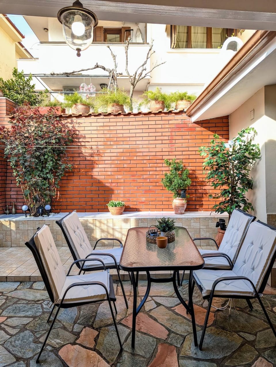 Patio, Dining area