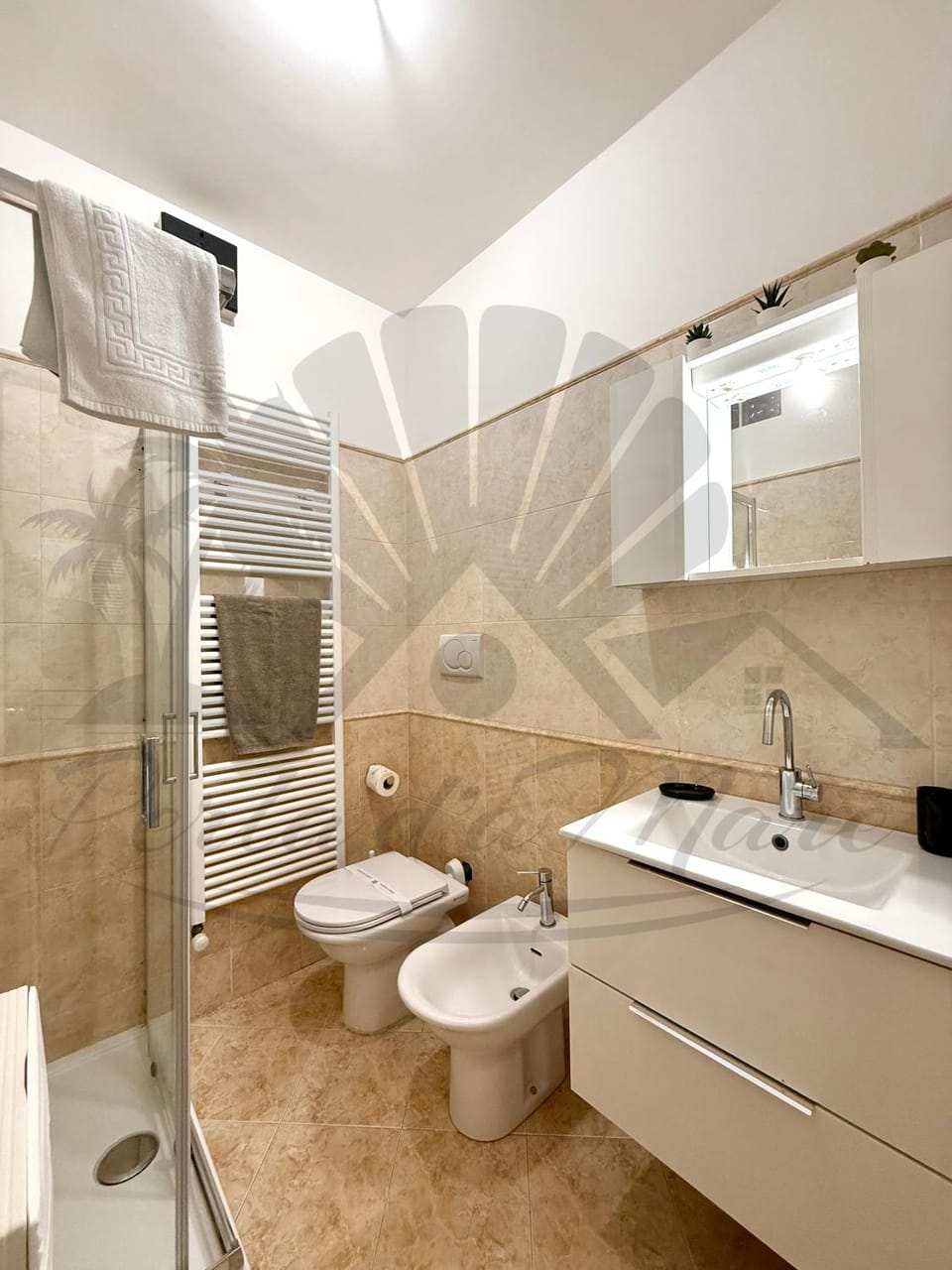 Shower, Toilet, Bathroom, bidet, towels