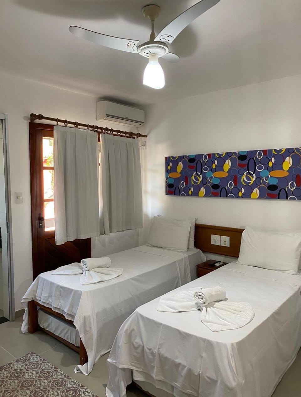 AP10 de 2 Suítes a 3 Minutos da Praia, conforto para até 8 Pessoas Apartment in State of Bahia