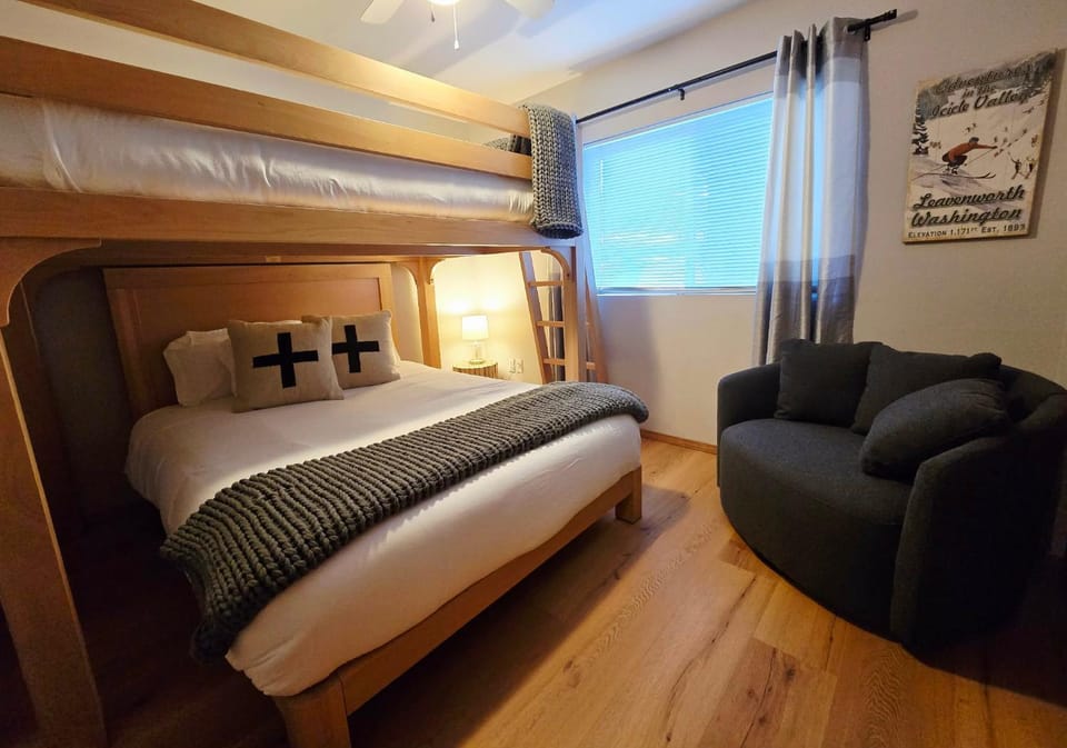 Bed, Bedroom, bunk bed