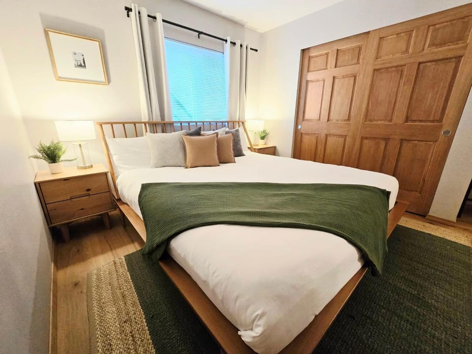 Bed, Bedroom