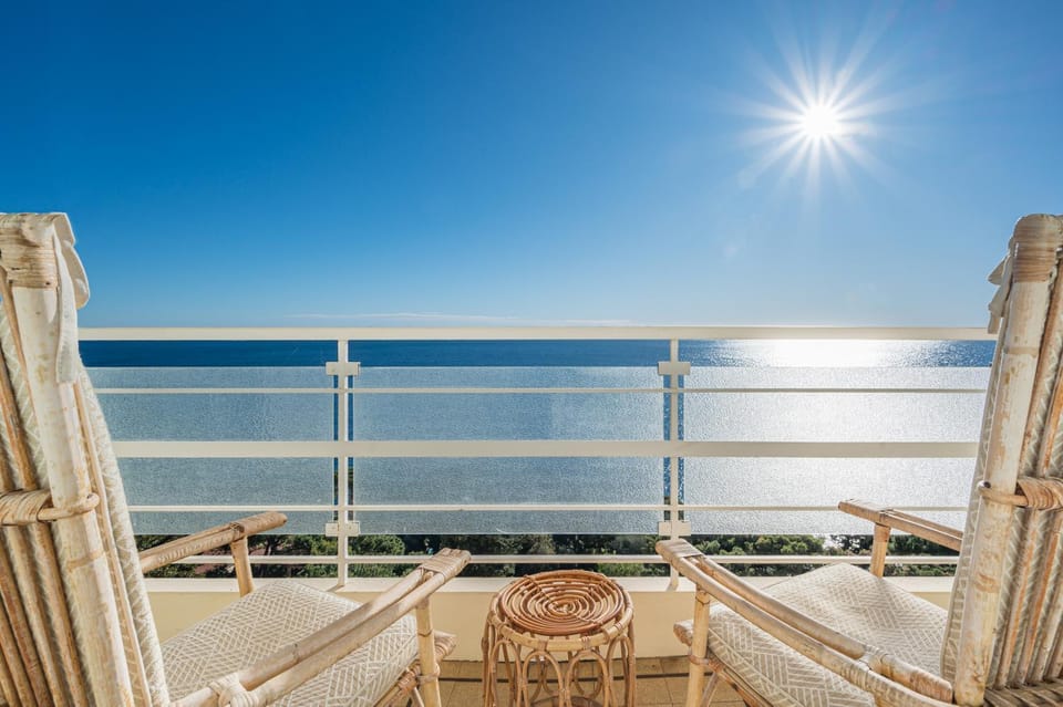 Boat View, BNB Rickeys Apartment in Cap-d'Ail