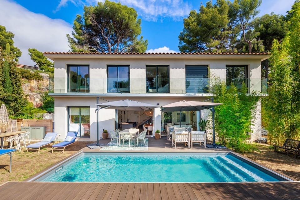 Property building, Natural landscape, Garden, Garden view, Pool view, Swimming pool