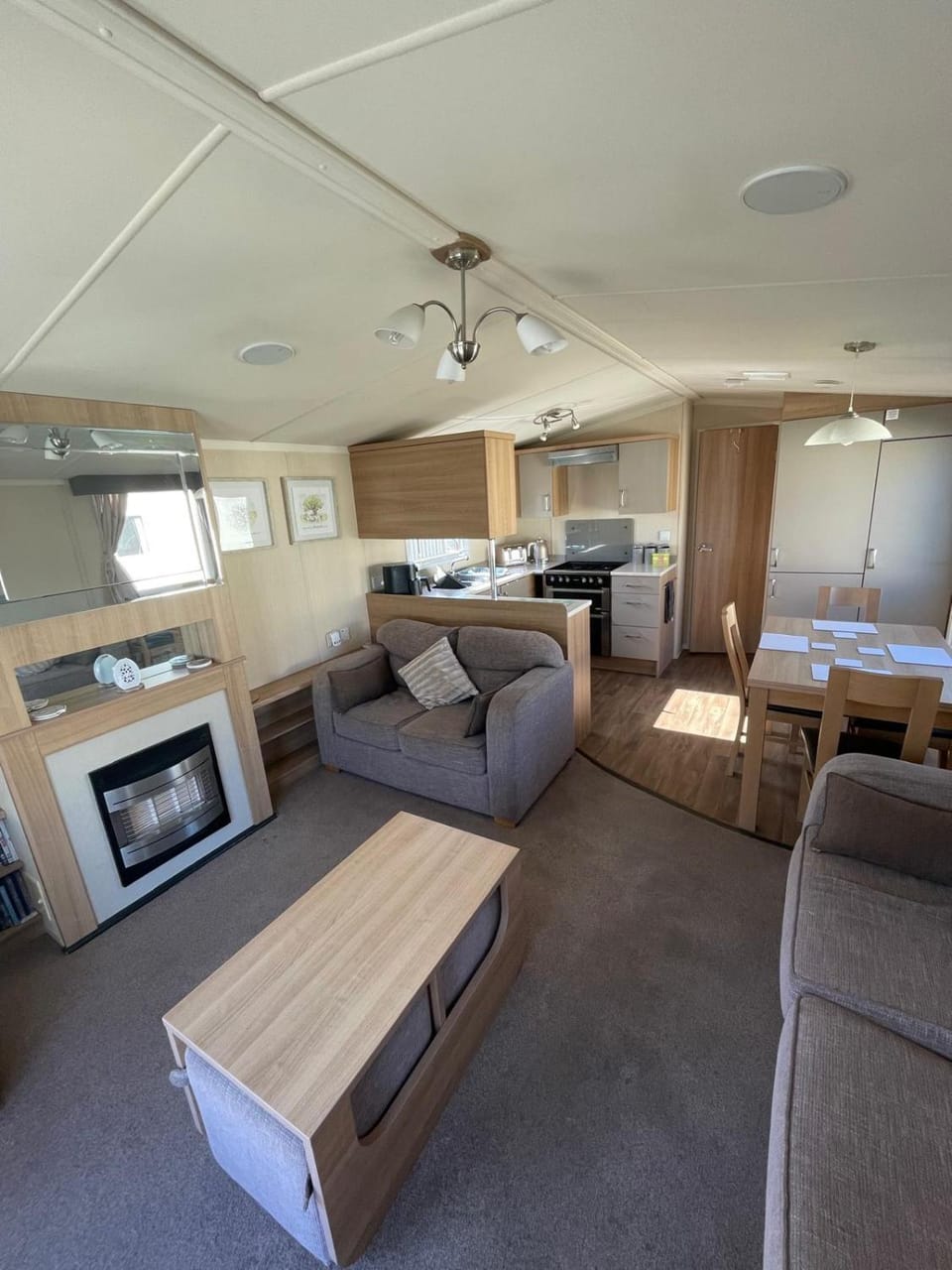 Living room, Dining area