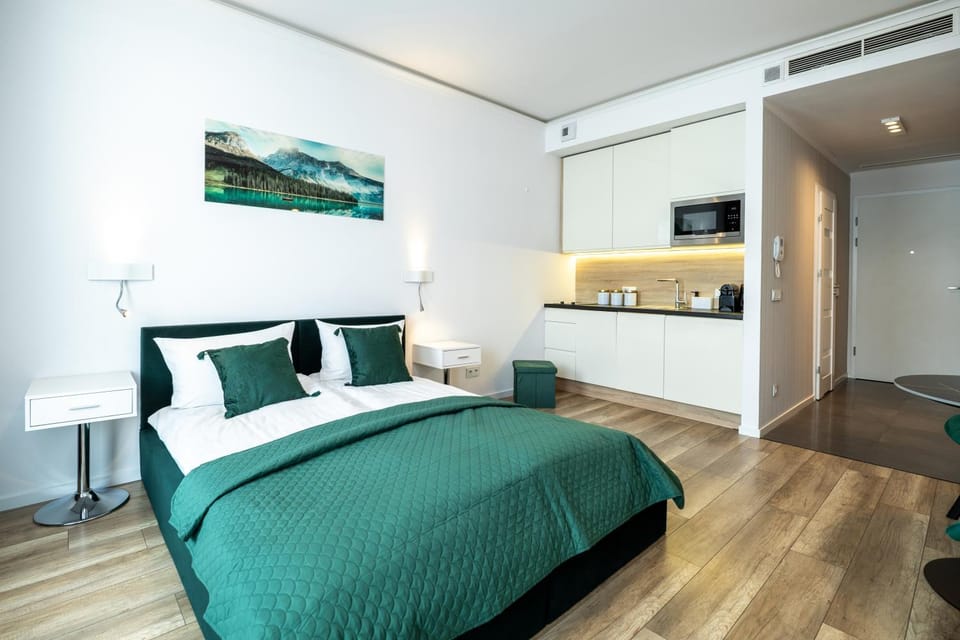 Bed, Kitchen or kitchenette, Bedroom, microwave, oven, stove, kitchen
