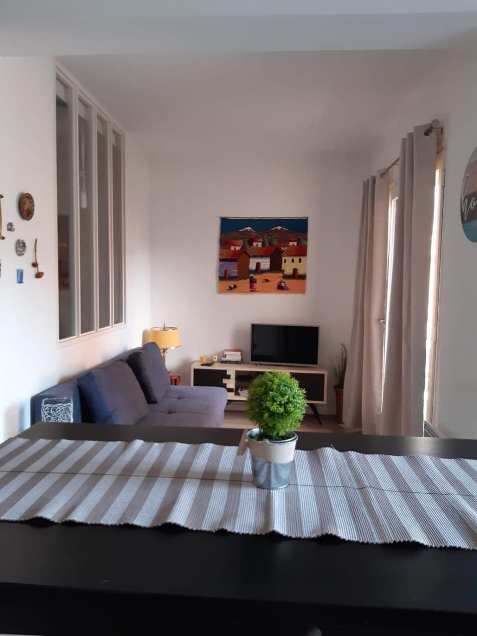 F2 Cozy near City Center and Train Station Apartment in Perpignan