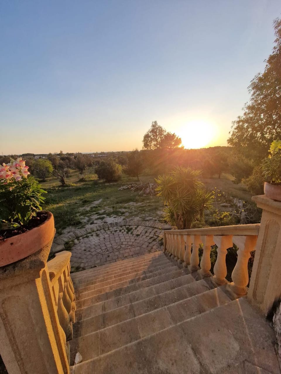 Property building, Garden, View (from property/room), Balcony/Terrace, Garden view, Sunset