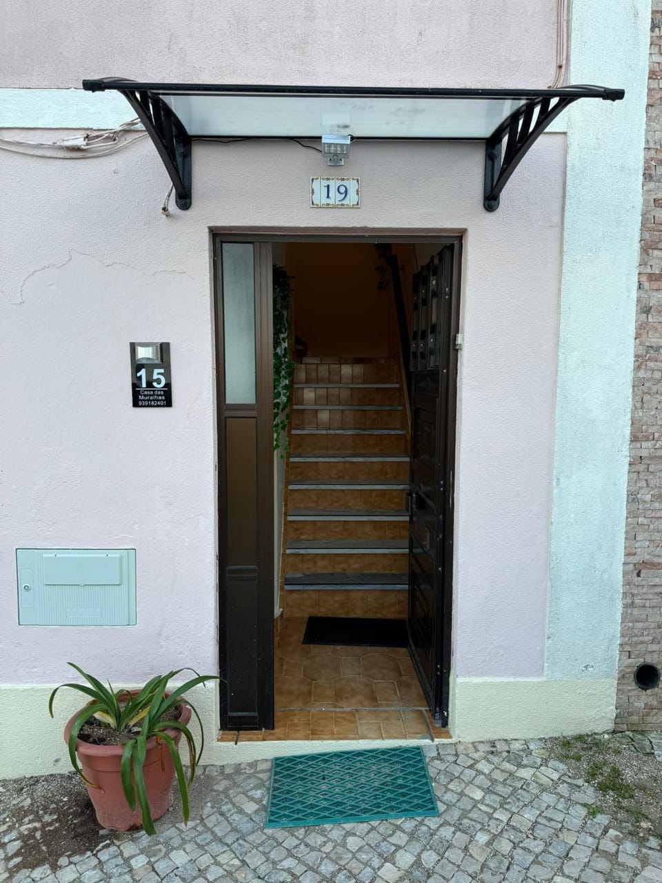 Property building, Facade/entrance