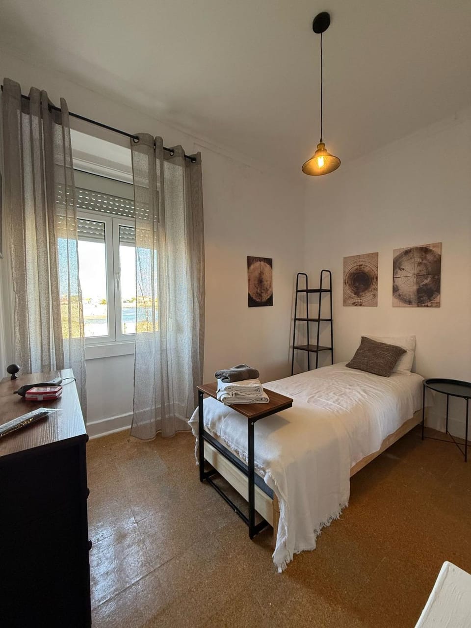 Bed, Photo of the whole room, Bedroom, hair dresser
