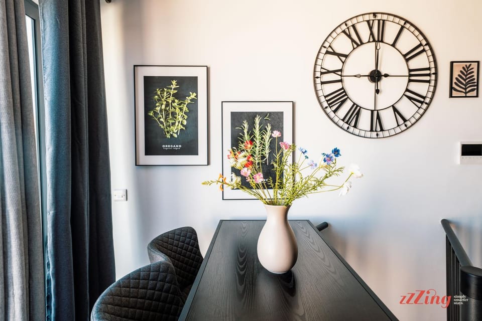 Decorative detail, Dining area